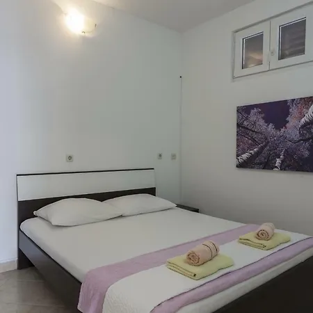 4573b * Žuljana